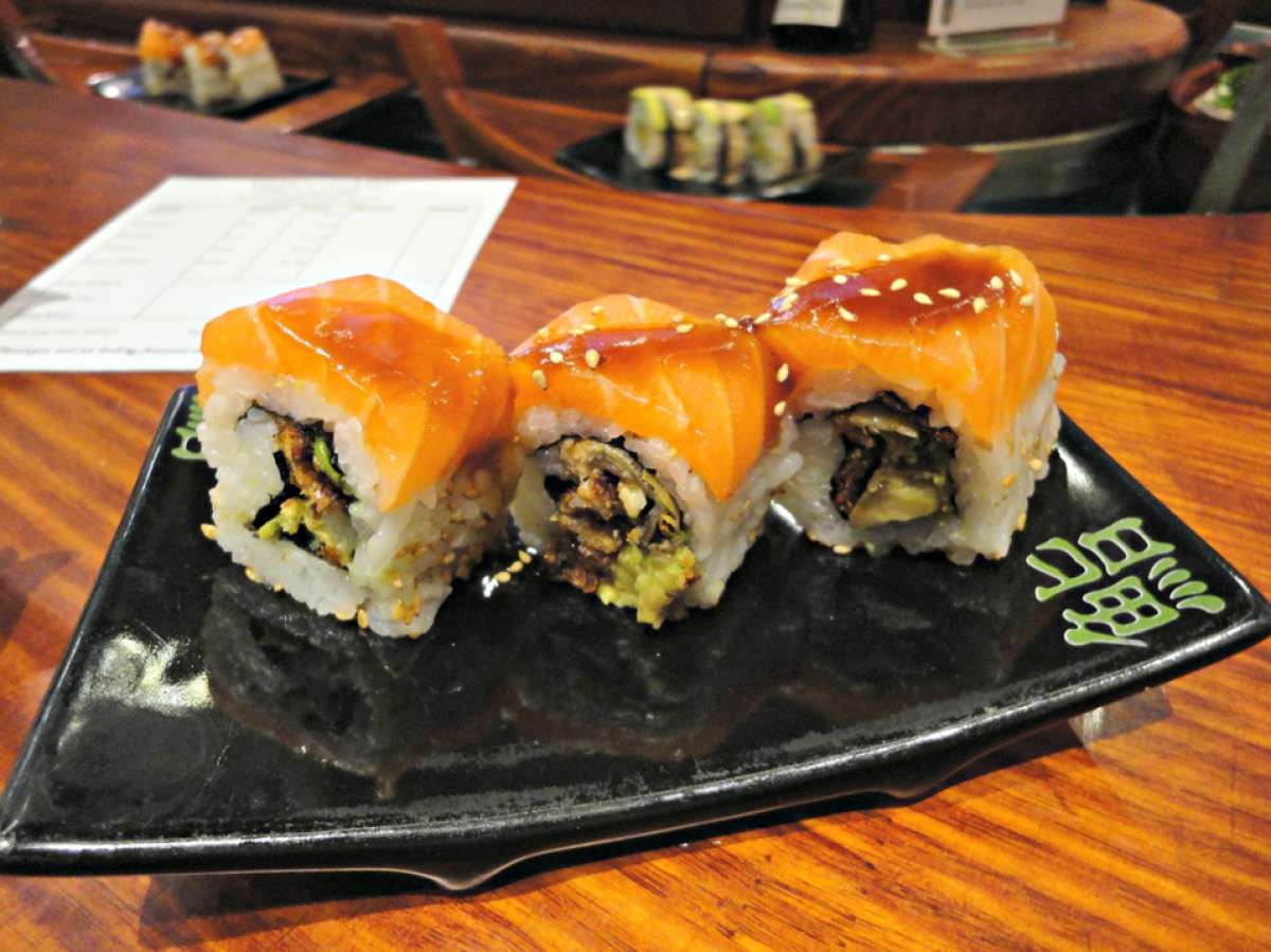 Kawa Sake Sushi Boat