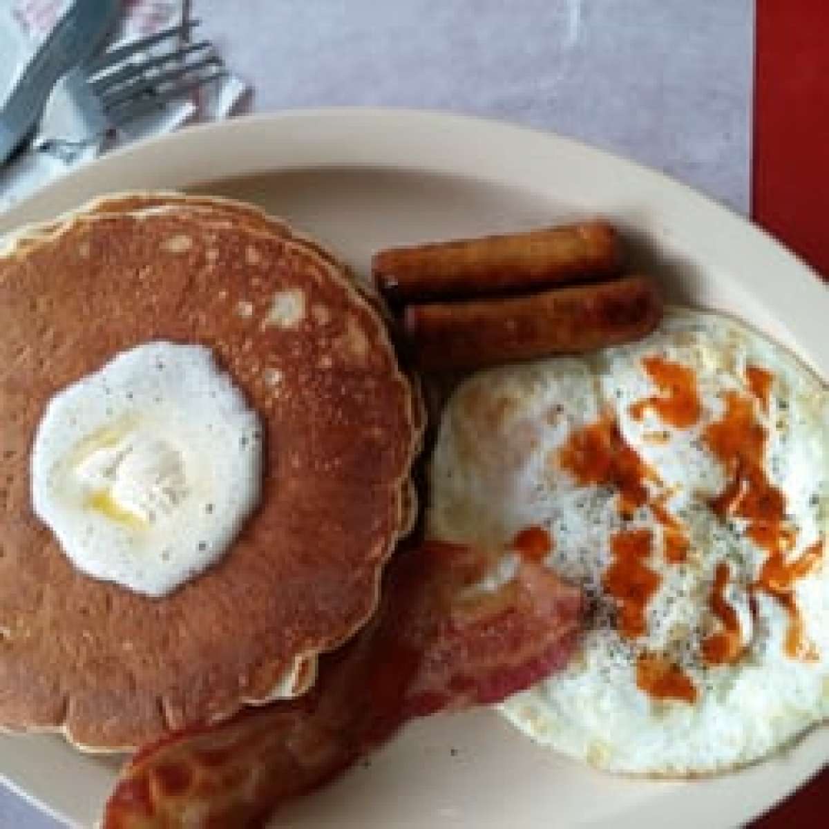 Tam's Super Burgers — photograph 7
