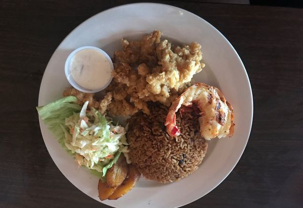 Curly's Restaurant and Bar — photograph 7