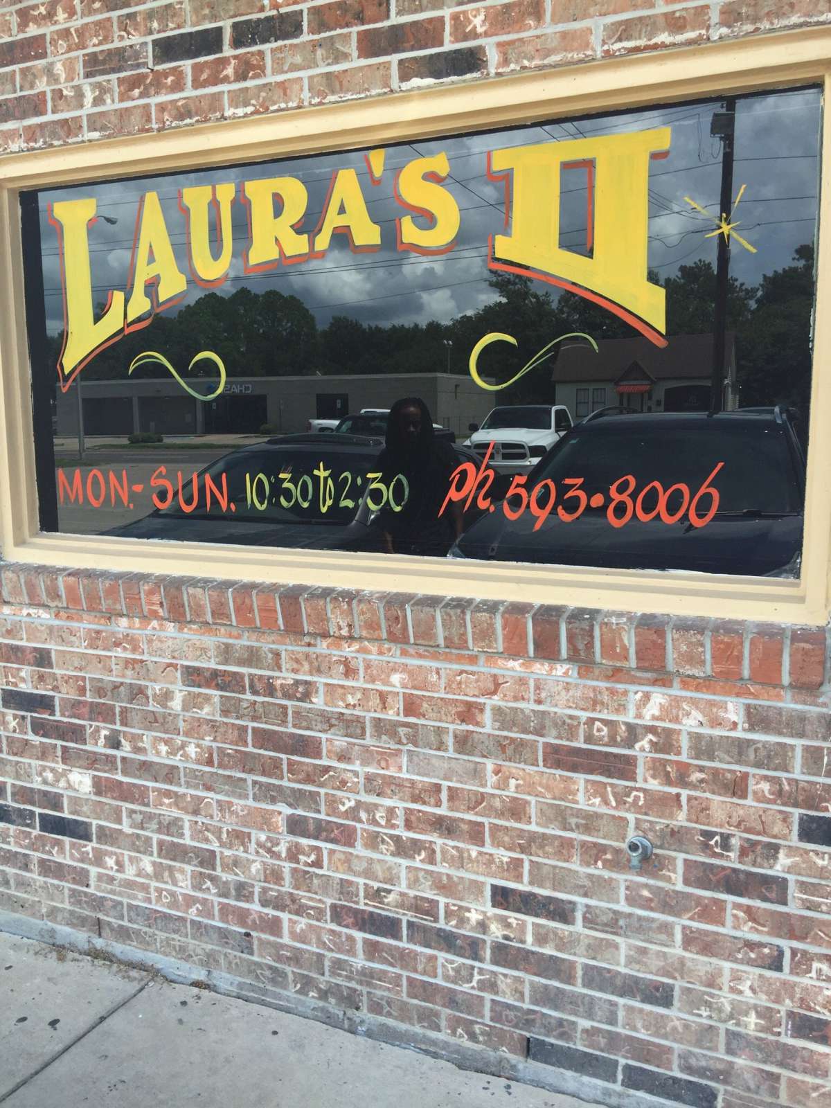 Laura's 2 Soul Food — photograph 6
