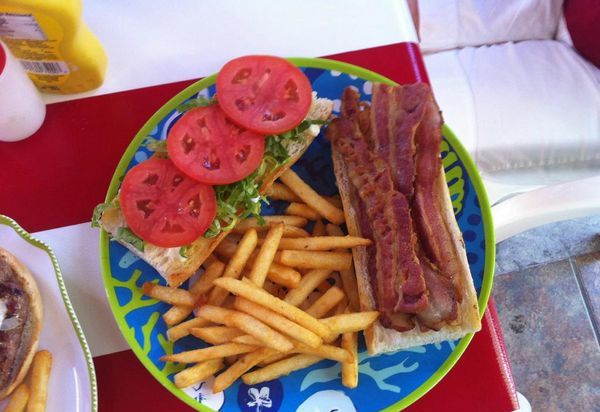 Mary's Burger Shoppe — photograph 5
