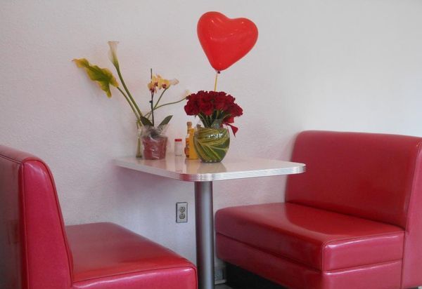 Mary's Burger Shoppe — photograph 7