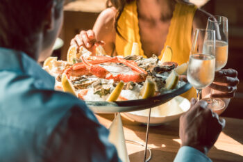 9 Reasons To Choose a Seafood Restaurant for Your Next Meal