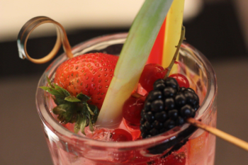 Behind the Bar: How Mixologists Craft the Best Mocktails to Order