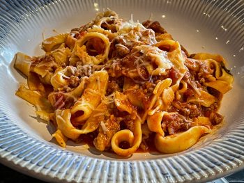 10 Enticing Reasons to Choose an Italian Restaurant for an Unforgettable First Date