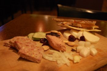 Charcuterie Board Guide: Materials, Sizes and What to Serve