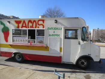 How to Hire a Food Truck for an Event: A Buyer’s Guide