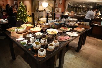 Hosting a Holiday Open House: A Step-by-Step Walkthrough