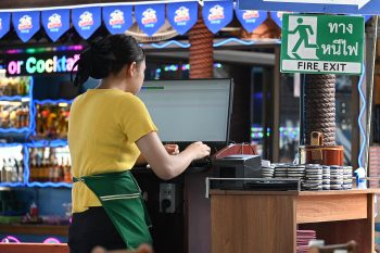 How a POS system supports multi‑channel ordering and payments