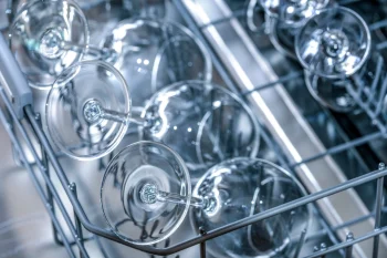 Streamlining Your Food Business: Why You Need a Dishwashing Machine