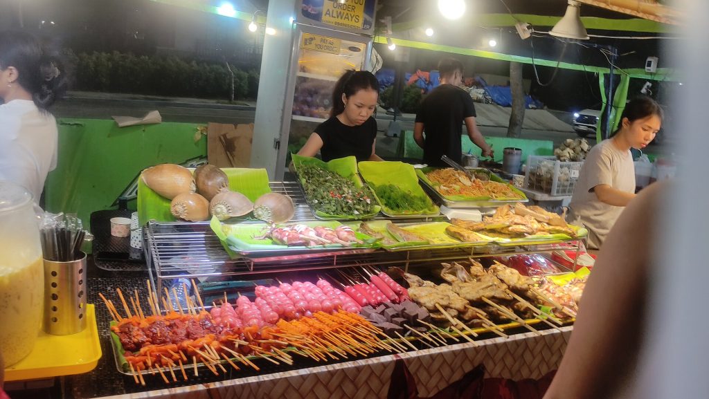 Street Food Safety Abroad: How to Eat Well and Stay Well