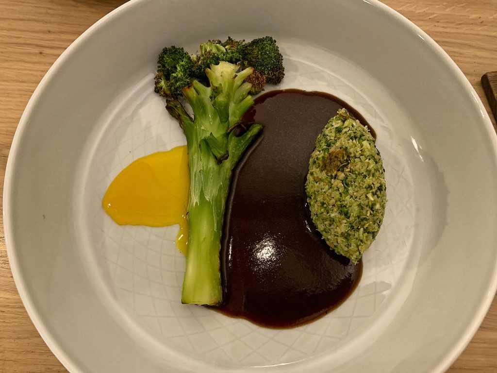 Tasting Menu vs À La Carte: Which Dinner Is Right for You