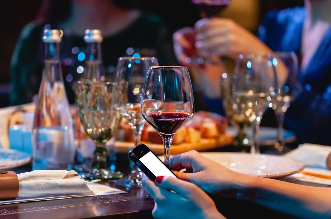 Why Smart Restaurants Are Outsourcing Their Hospitality Linen Management